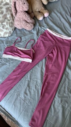 pink work out set 🩷