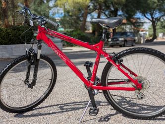 26" Haro Flightline One Mountain Bike