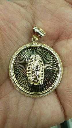 14K GOLD Charm 5.5 Grams