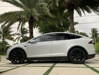 Tesla 22 inch Wheels and Tires OEM