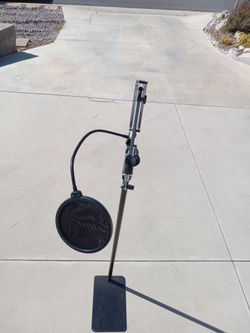 Microphone Stand (Brand NEW Condition)