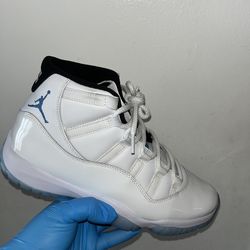 Jordan 11 legend blue size 10