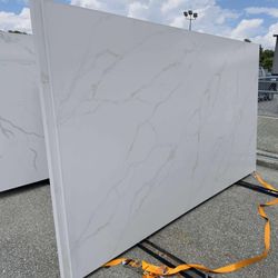 QUARTZ STONE SLABS SUPER JUMBO IN CALACATTA WAVE MIXED 📏Each slabs cover  75.7 sq.ft, Thickness 3 cm 🔥Price $919 per Slab🔥 