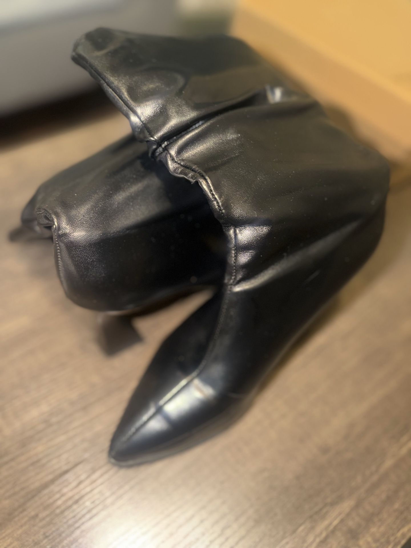 Women heel boots