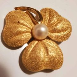 Vintage Brooch 