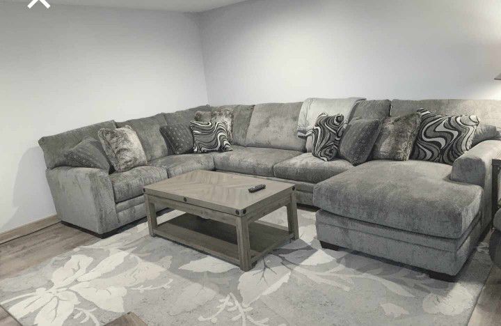 Dark Gray Sectional Couch Sofa With Chaise Delivery Availabile 