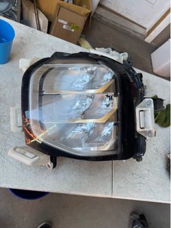 Mitsubishi outlander Left Headlight Oem