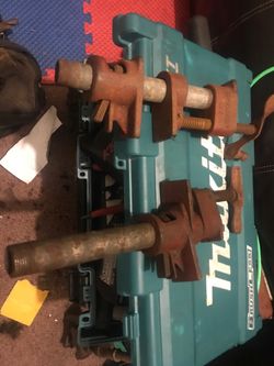 Pair Threaded pipe clamps