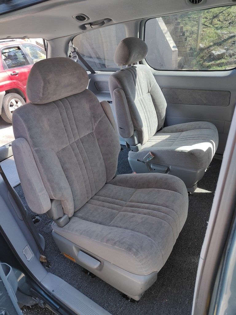 2002 Toyota Sienna