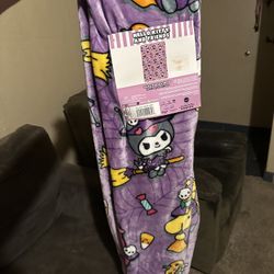 Kuromi and Friends Halloween Blanket (hello Kitty) 