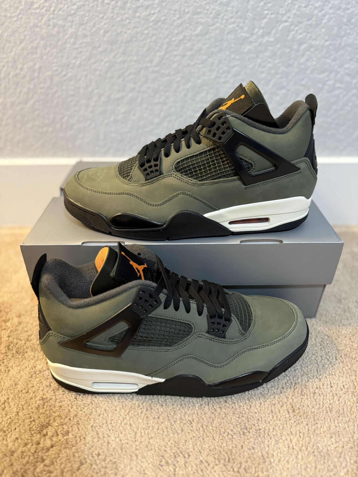 Jordan 4 Undefeated Deep Green Size 11.5