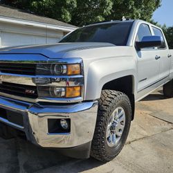 2015 Chevy Silverado Z71 4x4 