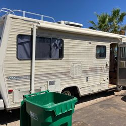 1985 Winnebago 