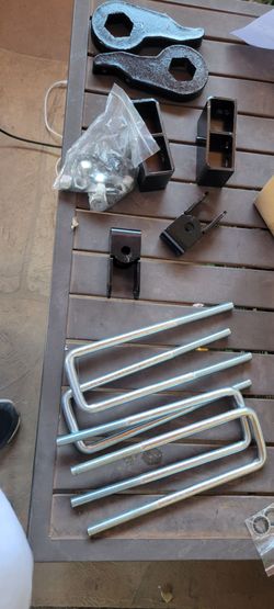 1999----2006 Chevy/GMC 1500  Front And Rear Lift Leveling Kit