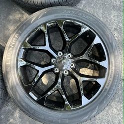NEW 22 INCH SNOWLFLAKE REPLICA WHEELS AND TIRES