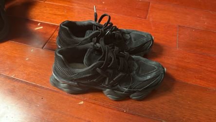 New balance 9060 men’s 9.5