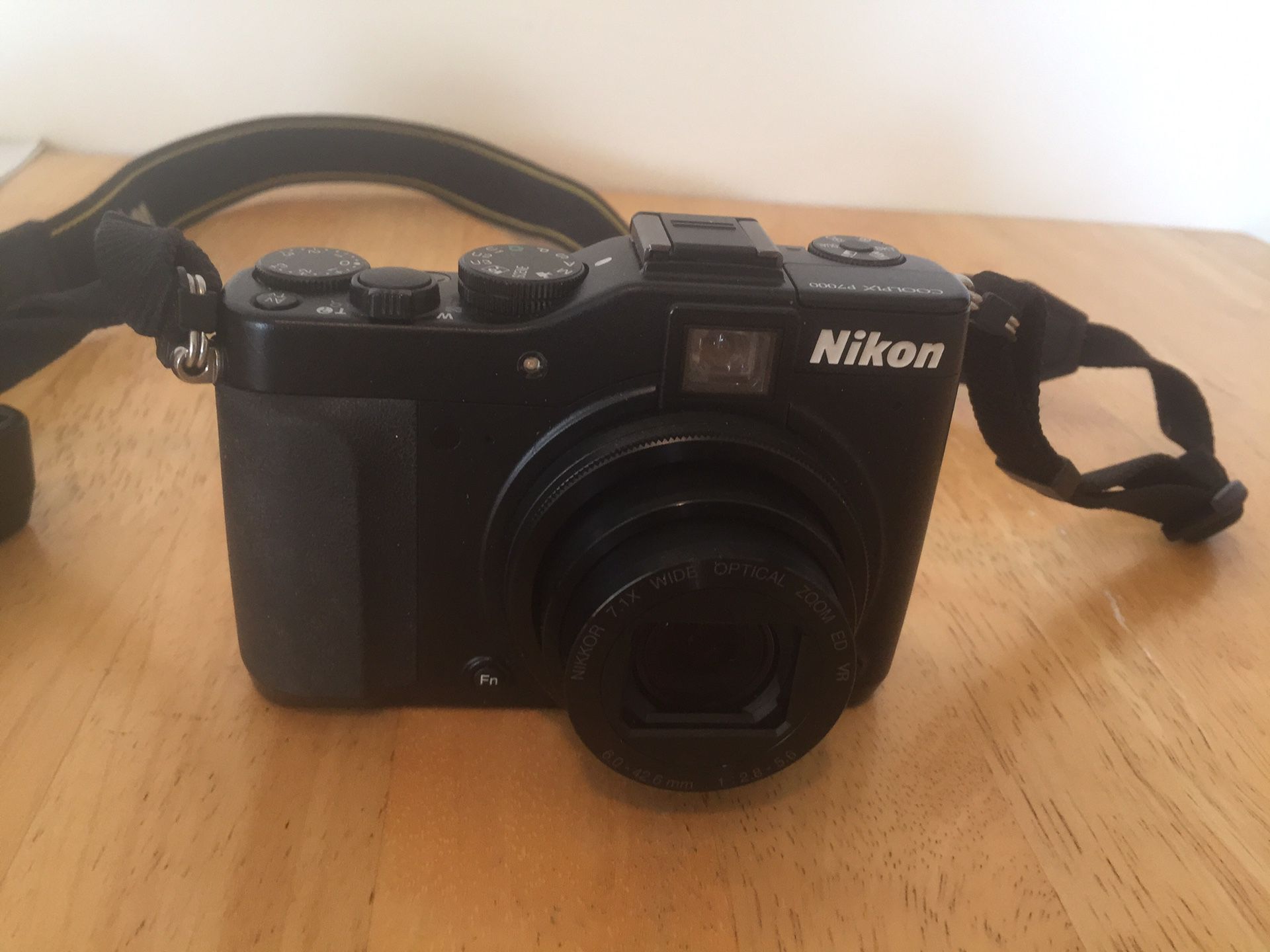 Nikon Cool Pix P7000 16.0 megapixel digital camera