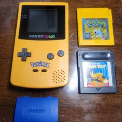 Gameboy Color w/Pokemon Yellow & Daffy Duck Fowl-Play