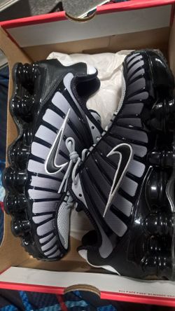 Grey nike shox like new size 9