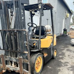 2006 DaeWoo Doorman Forklift 