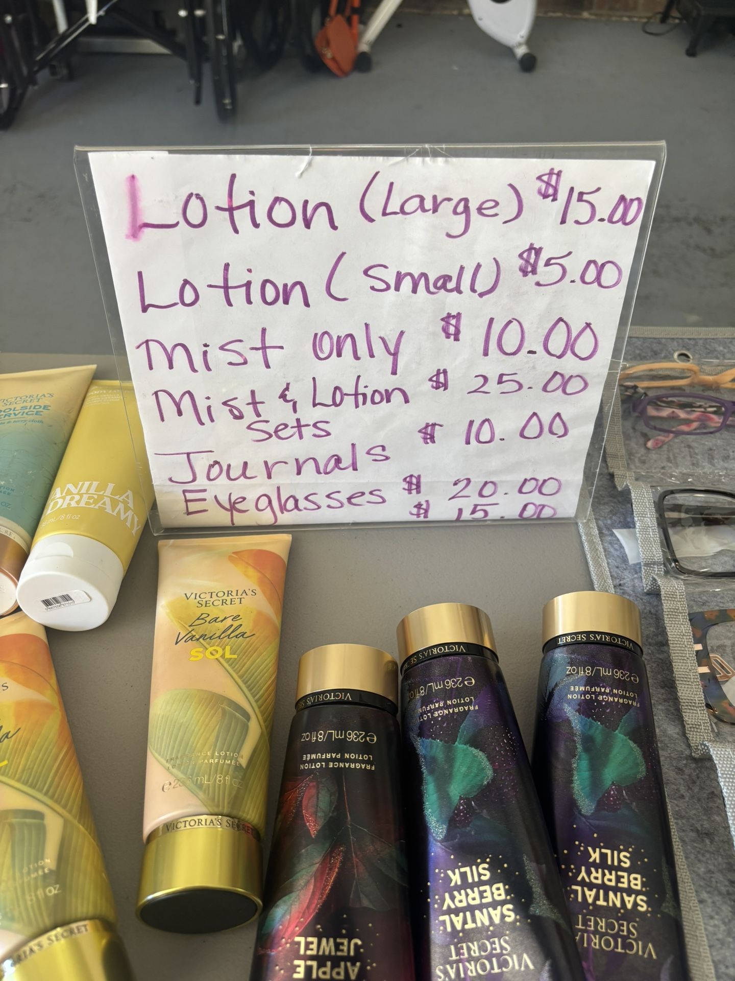 VICTORIA’s SECRET’s