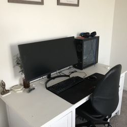 Omen Gaming Computer/ Samsung Monitor