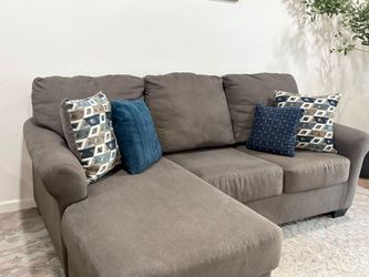 Sectional Couch 🛋