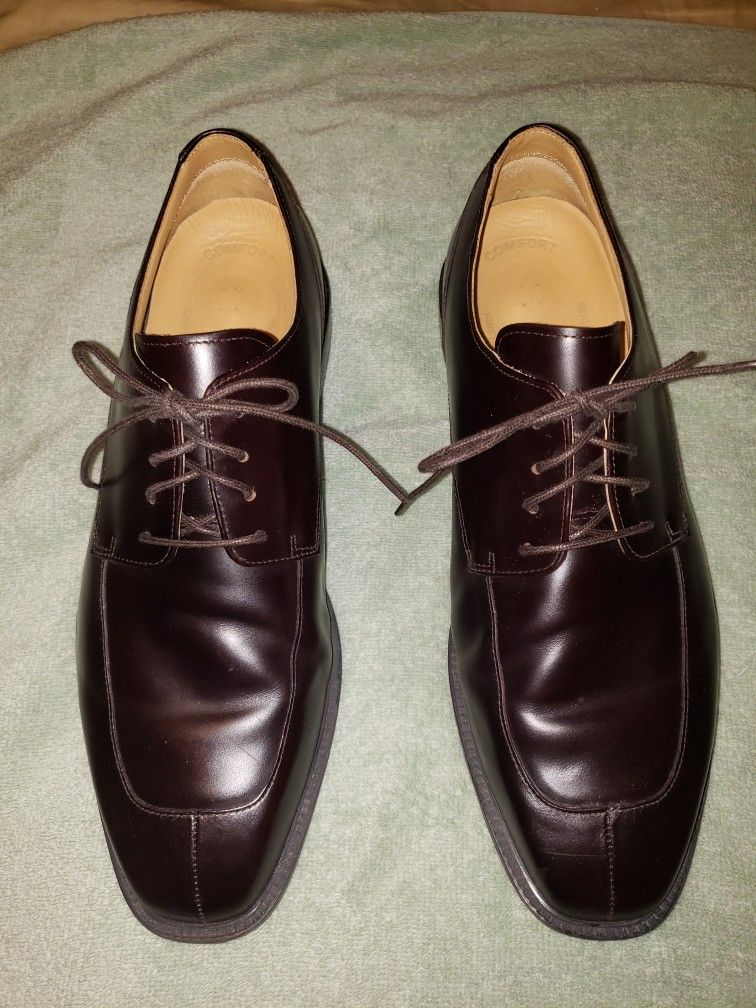 Marroon Rockport Dress Shoes