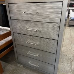 Stylish 5 Drawer Chest Of Drawers