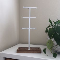 Jewelery Stand 