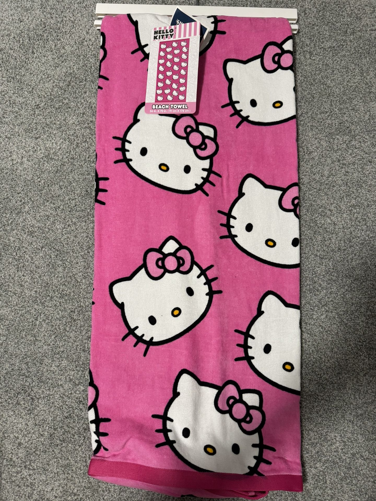 BRAND NEW: Hello Kitty Beach Towel 36 in X 70 in
