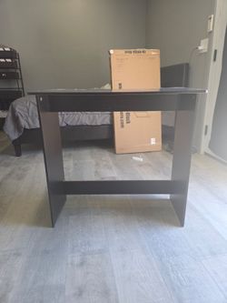 Desk 31.5x15.5x30