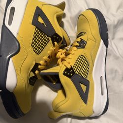 Jordan 4 