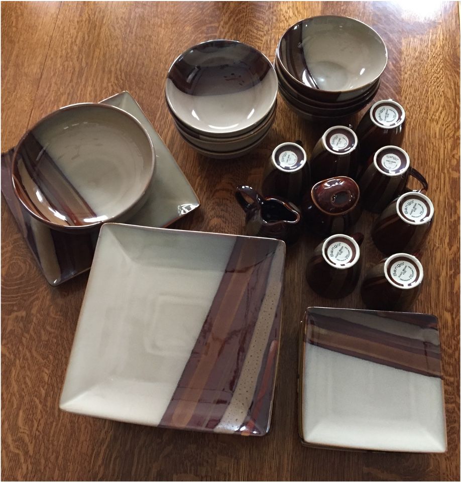 Sango Avanti Brown Dinnerware Set. Perfect Condition. Set Includes