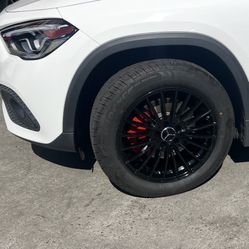 Mercedes Gla 18” New Blk Amg Style Rims New Tires Set
