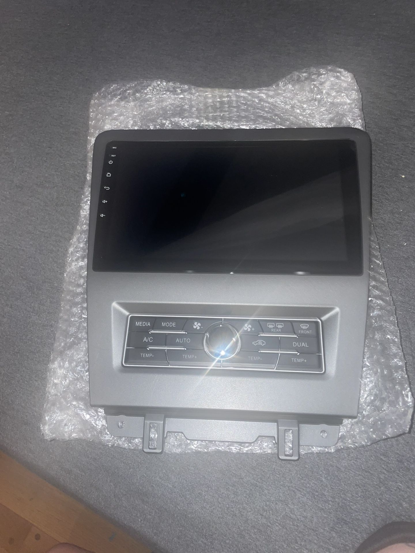 New TouchScreen Car Audio Dash(Backup Cam/Bluetooth) 