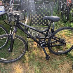 Giant (boulder) Mountain Bike