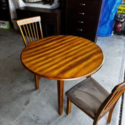 Table & 2 Chairs