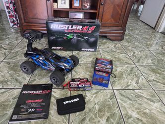 Traxxas rustler ultimate 4x4 3s rc bundle