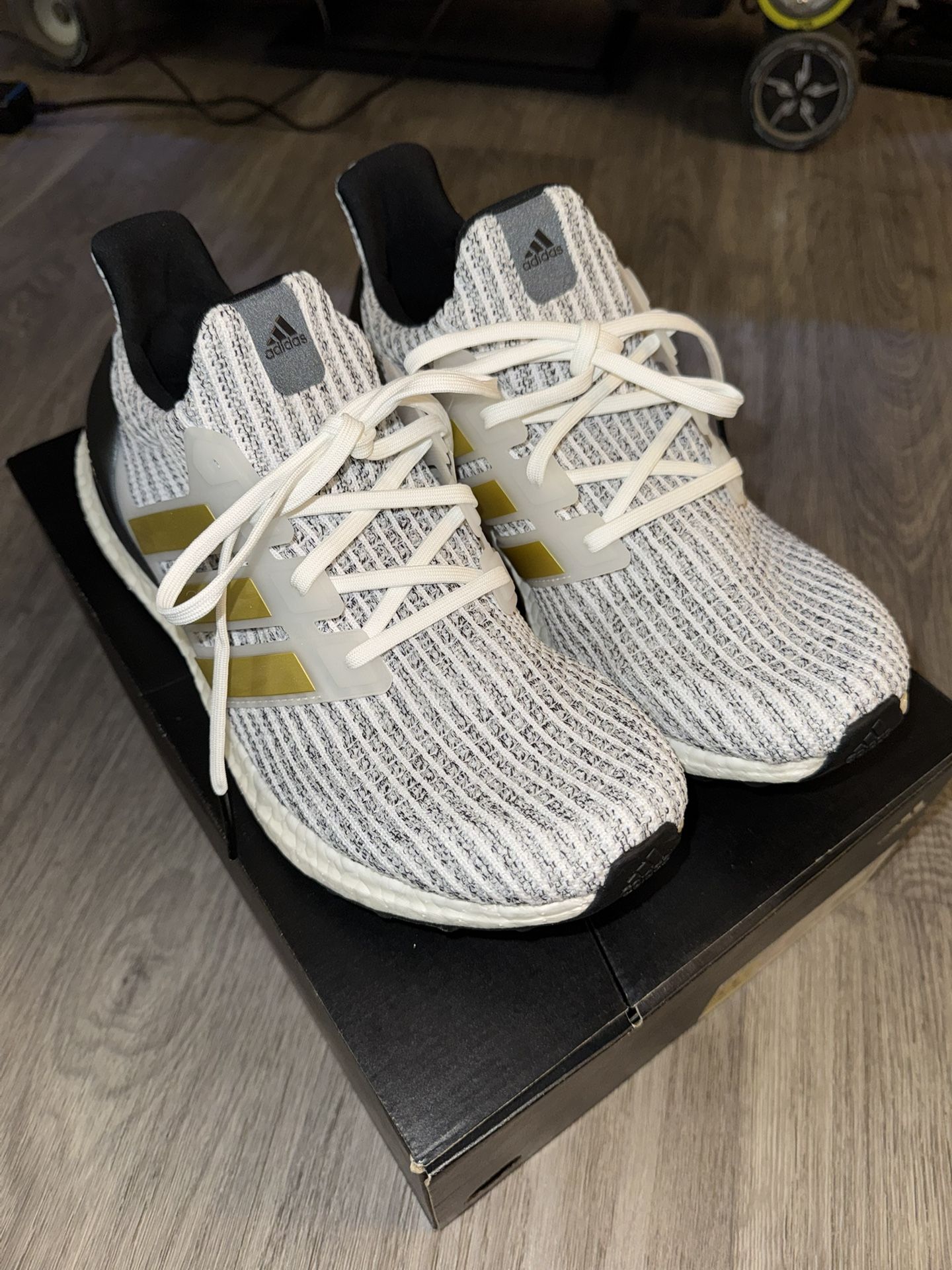 Adidas Mens UltraBoost