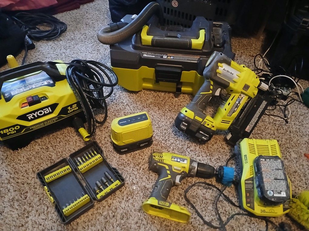 Ryobi Combo Fast Charger And A Few Batteries Are Included