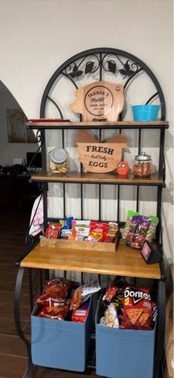 Bakers rack