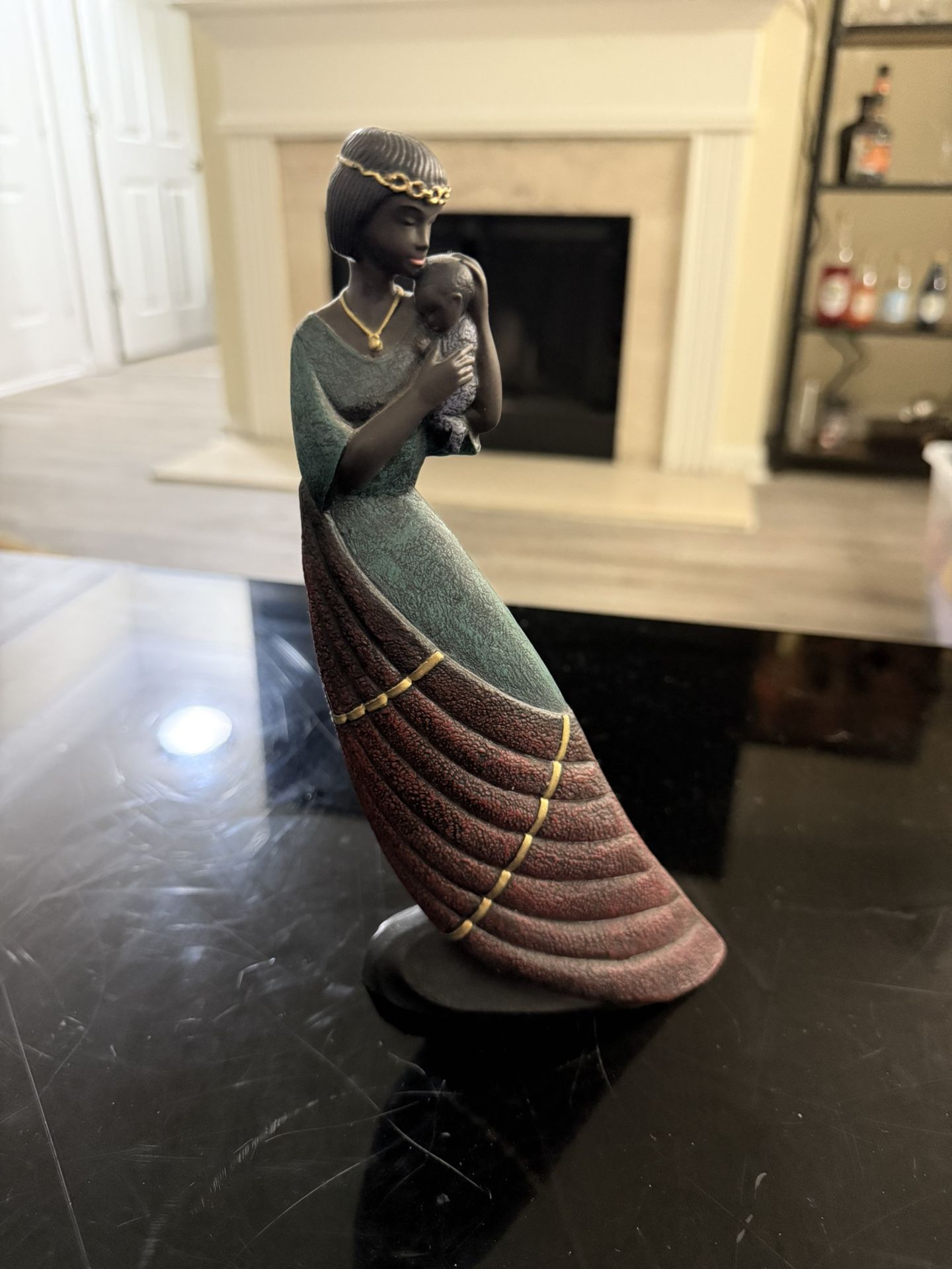 L Vintage 1995 Mahogany Princess Parastone Mother & Child Figurine Enesco