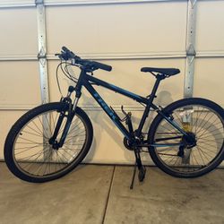 Trek 28” Mt Bike  - Great For Older Kids! 