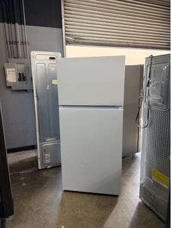 🔥MORA TOP FREEZER REFRIGERATOR 18 CUBIC FT🔥