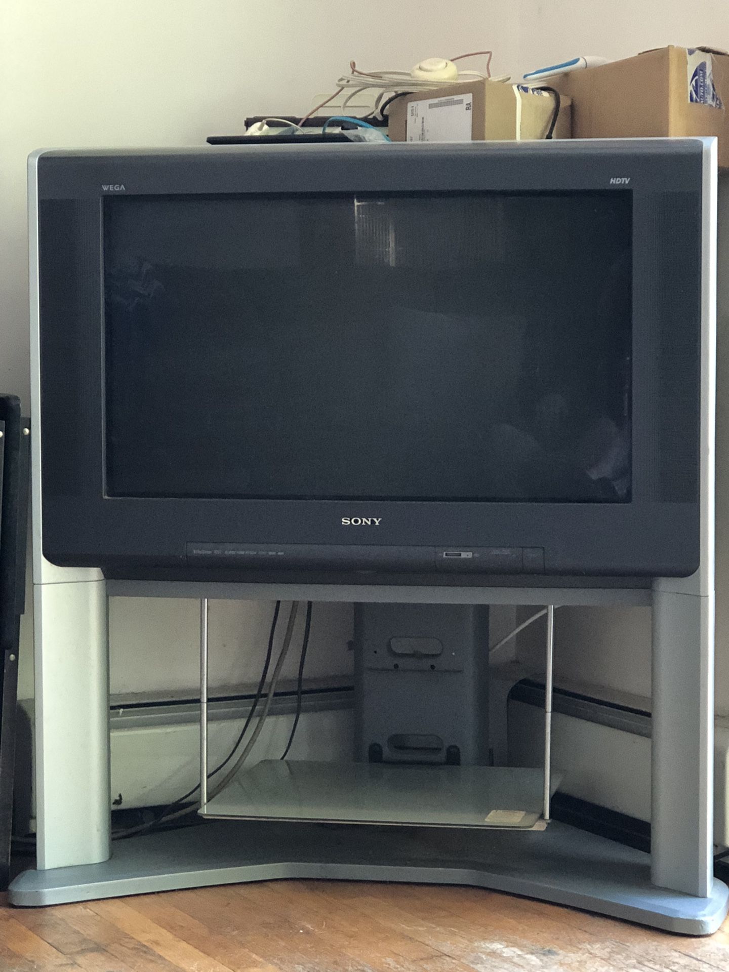 34” Sony Wega XBR Trinitron High Def Television