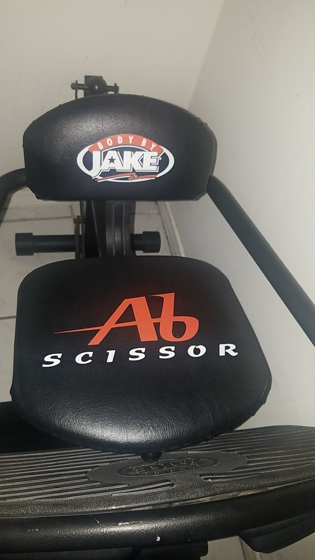 Ab Scissor workout machine