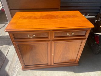 Buffett - Cabinet - Sideboard with two felt lined drawers in Good condition