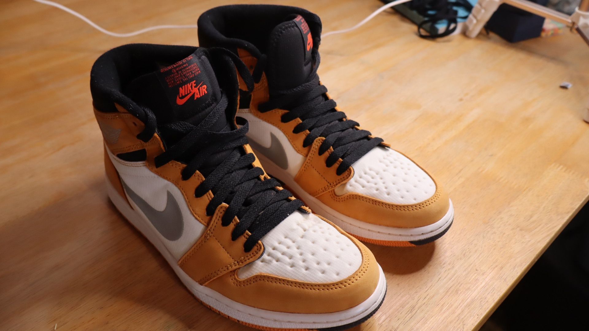 Air Jordan 1 Goretex Light Curry (used)