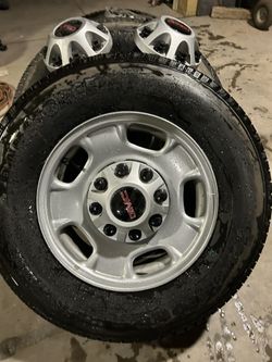 LT 245/75/R17 Tire and Wheels Set